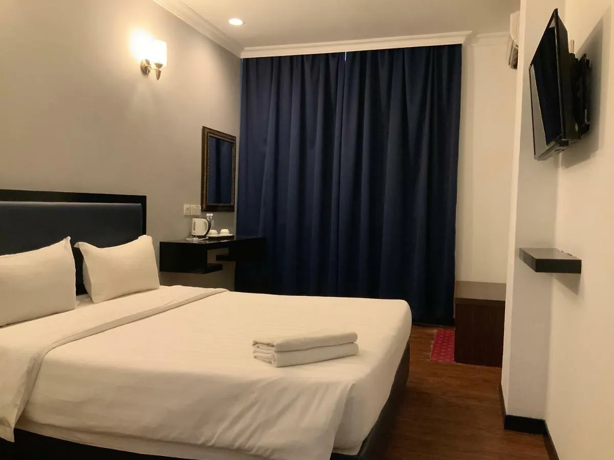 Disini Hotel Kota Kinabalu 3*,