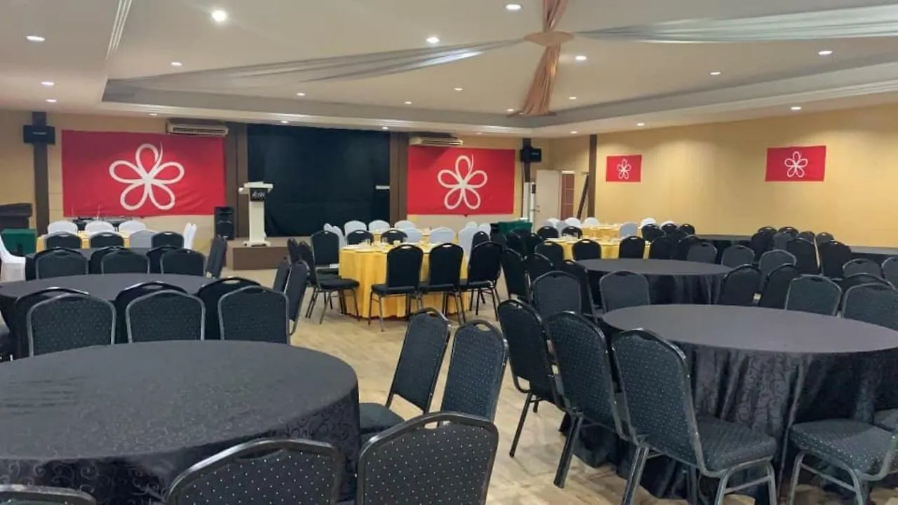 Disini Hotel Kota Kinabalu 3*,  Maleisië